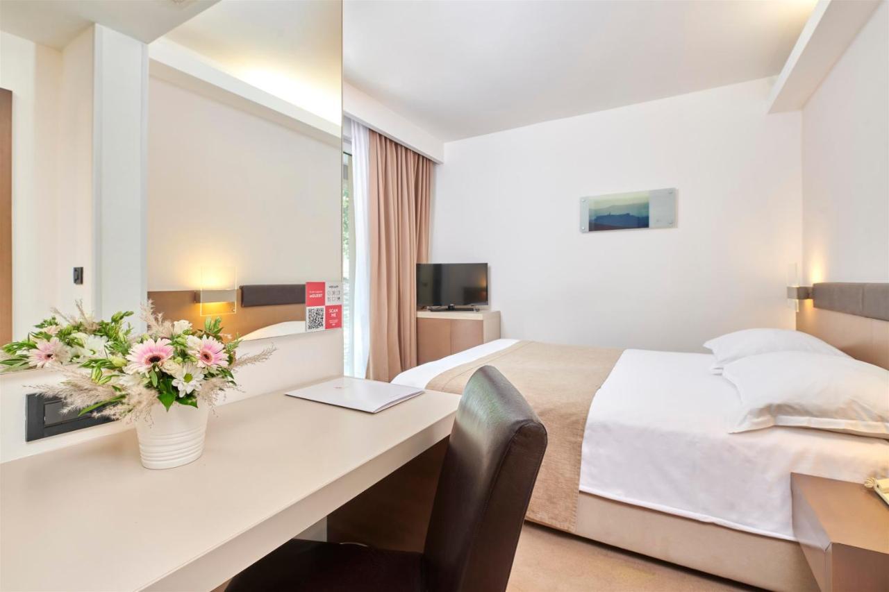 Hotel Molindrio Plava Laguna ポレッチ エクステリア 写真