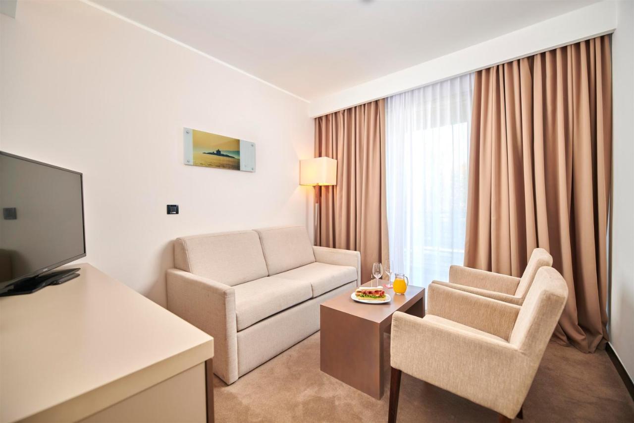 Hotel Molindrio Plava Laguna ポレッチ エクステリア 写真
