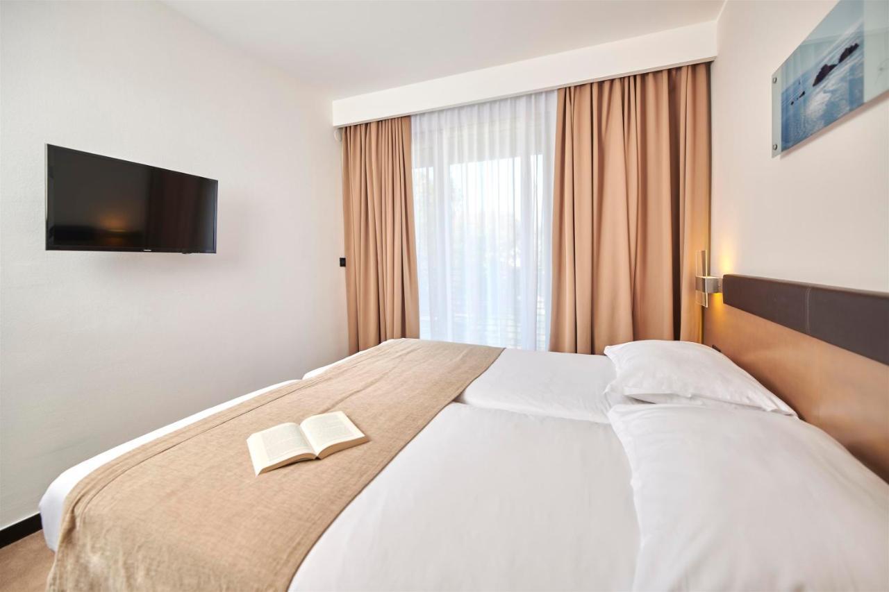 Hotel Molindrio Plava Laguna ポレッチ エクステリア 写真