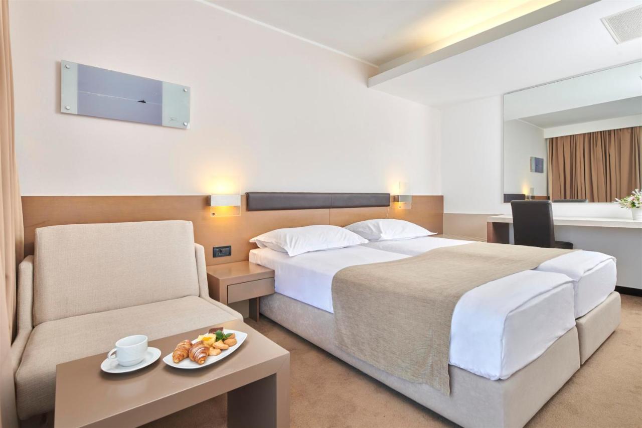 Hotel Molindrio Plava Laguna ポレッチ エクステリア 写真