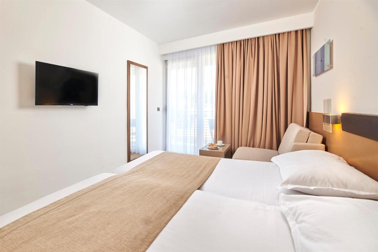 Hotel Molindrio Plava Laguna ポレッチ エクステリア 写真
